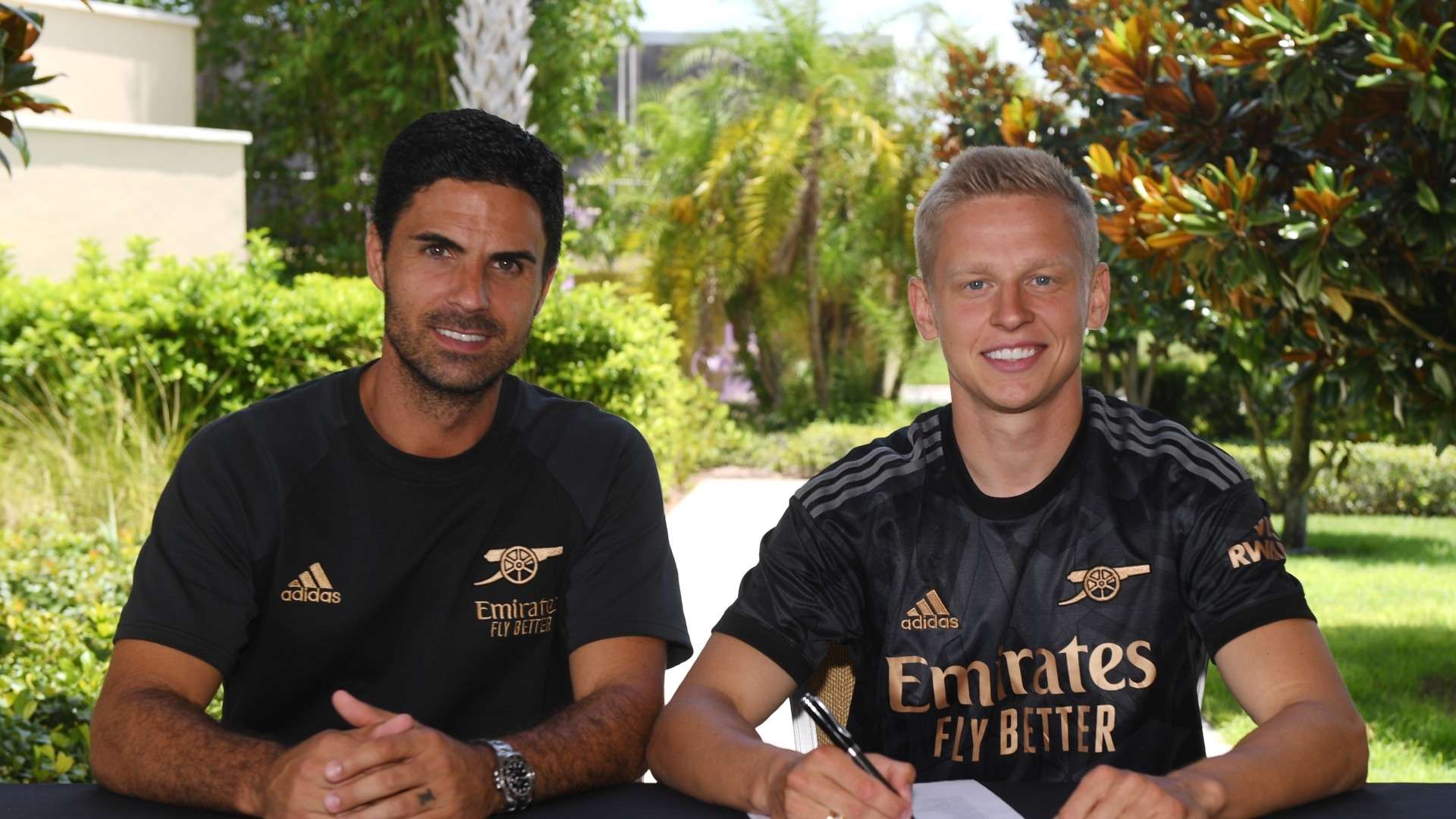 曼城宣布将续约阿尔瓦雷斯以表彰其出色表现与贡献